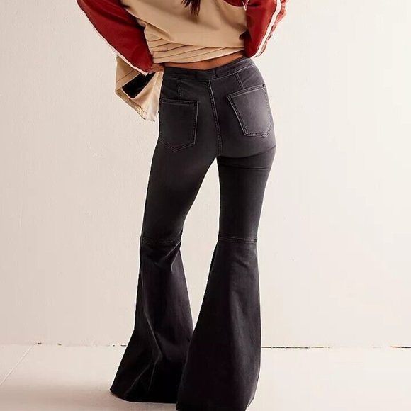 We The Free Just Float on Flare Jeans- Size 27-Gray - Picture 1 of 3